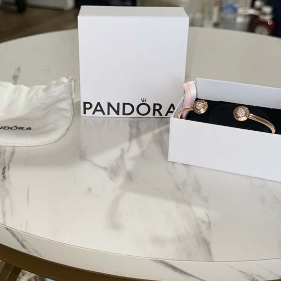 Pandora Bracelet Signature Open Bangle - Picture 3 of 6